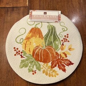 Homewear Harvest Benson Pumpkin Placemats, Set of 4 15” Round NWT